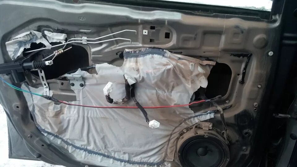 Не закрывается дверь хендай гетц. Центральный замок hyundai matrix. hyundai matrix замок водительской двери. хендай матрикс модуль центрального замка. актуатор центрального замка хендай матрикс.