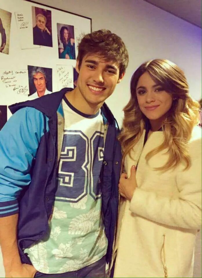 С кем встречается мартина Martina Stoessel Fisico Store