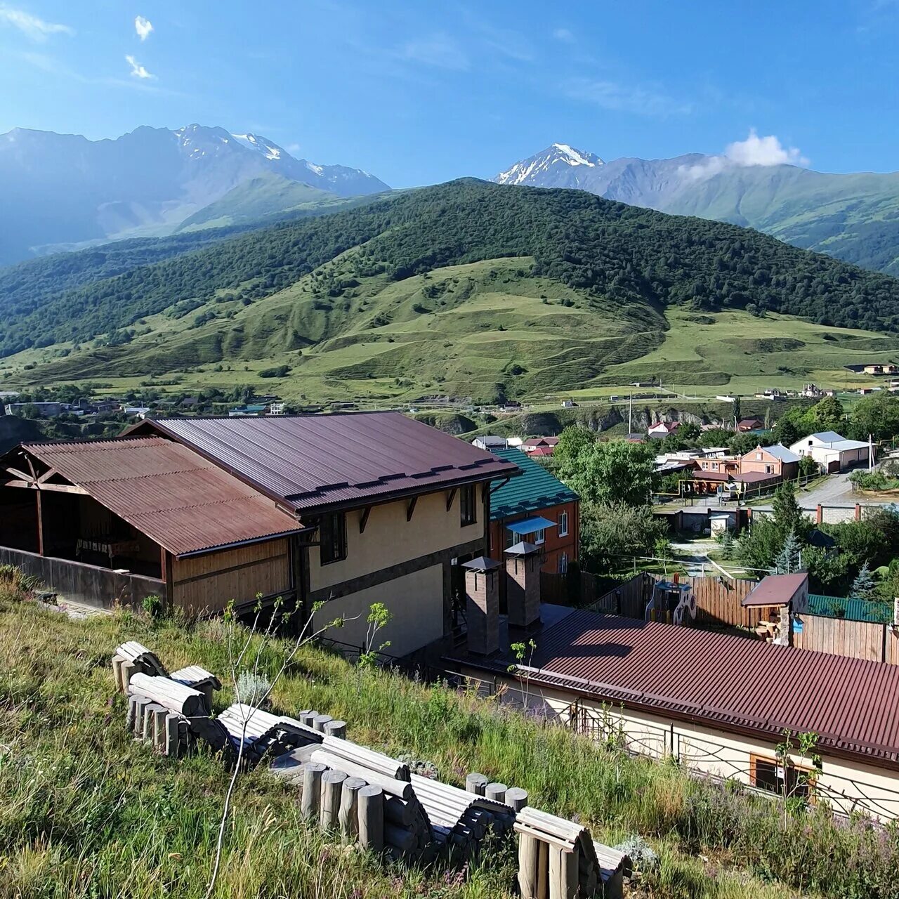 Дом отдыха фиагдон. Дачи в фиагдоне. Asta village фиагдон. Радуга коттеджи верхний фиагдон. Верхний фиагдон коттеджи.