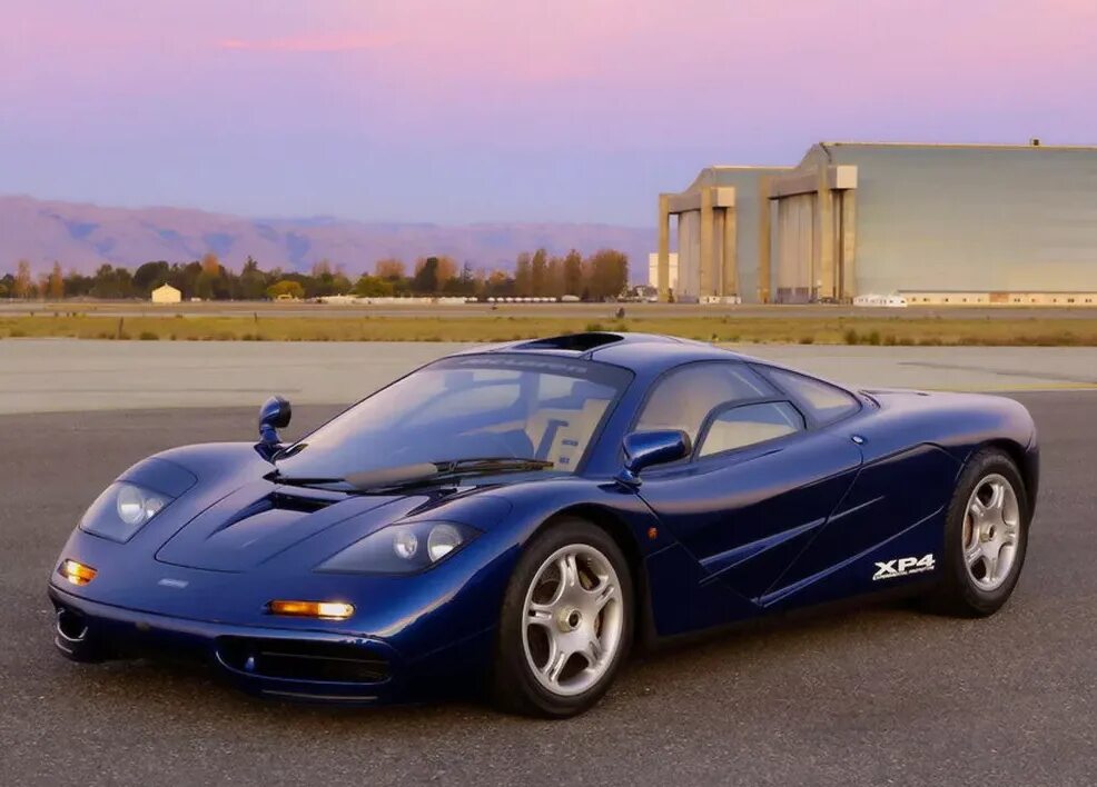 MCLAREN f1 1993. MCLAREN f1 автомобиль. Спорткар MCLAREN f1. Макларен f1.