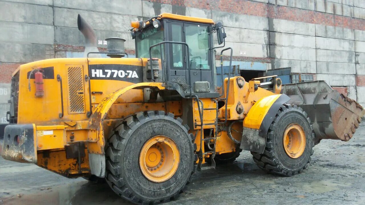 Nacr 770. Hyundai hl770-7a. Hyundai 770-7a. Погрузчик фронтальный Hyundai hl770. Погрузчик hl770-7a.