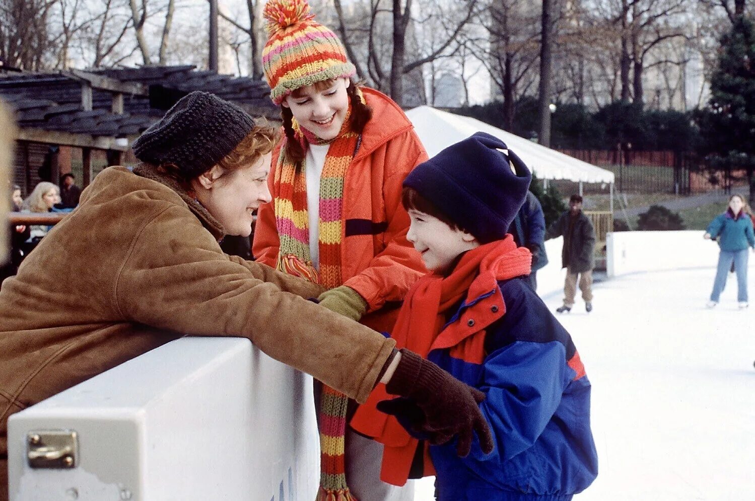 Мачеха одевается. Мачеха фильм 1998. мачеха (1998, крис коламбус). мачеха кадры 1998. фильм мачеха сьюзен.