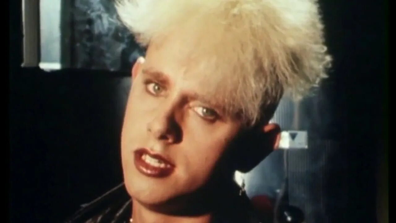 Клип mode. Дейв гаан shake the disease. depeche mode shake the disease.