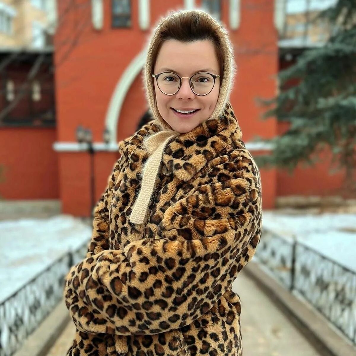 Tatiana petrosyan. Петросян степаненко брухунова. Петросян и бурхунова. Атьяны брухуново. Tatiana petrosyan.