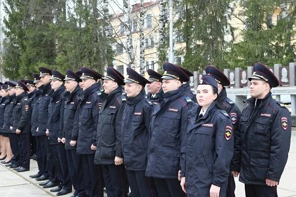 Мвд канский сотрудники. Присяга в полиции магнитогорск. Форма милиции. Мвд по республике мордовия фото. Присяга сотрудника полиции.