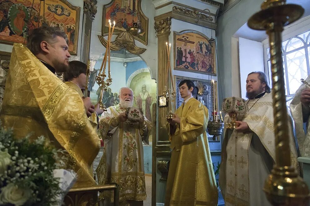 богослужение в яковлевском храме ярославля. архидиакон православной церкви. яковлевско благовещенский храм г ярославля расписание. сквер у яковлевской церкви ярославль. крестобогородский храм ярославль официальный отец петр.