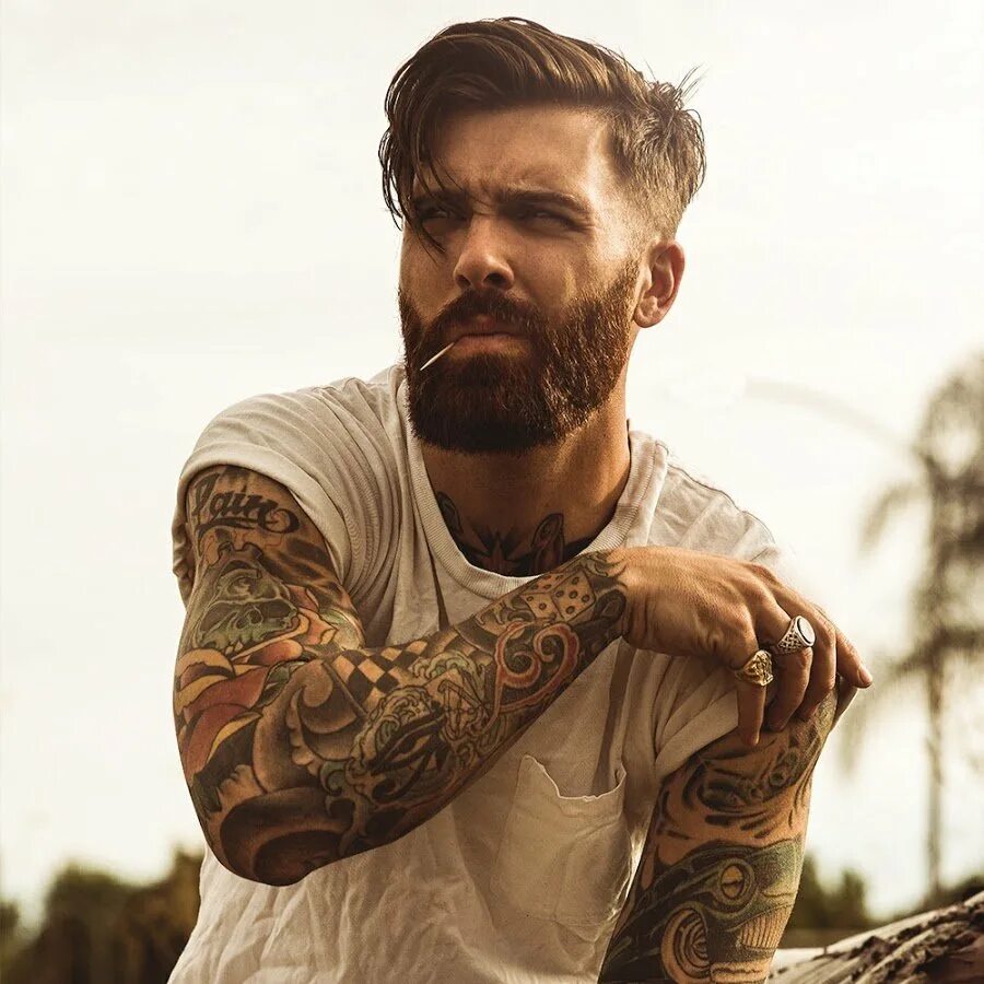 Levi stocke. Стрижка андеркат ламберсексуал. Модель Levi stocke. Борода андеркат брутал. Брутальный мужчина значение слова