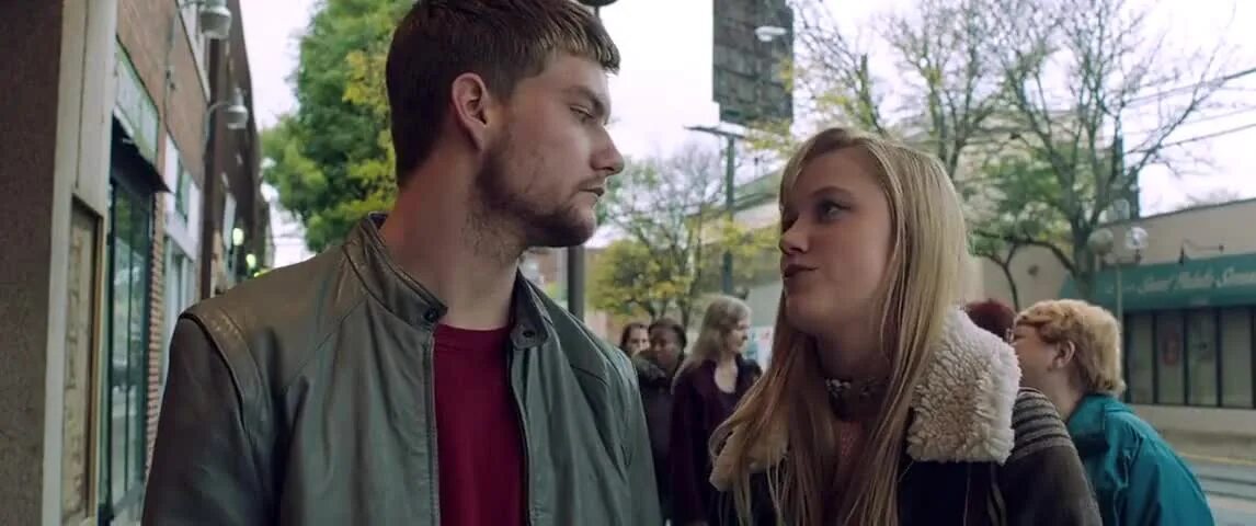 Оно it follows 2014. Оно фильм 2015.