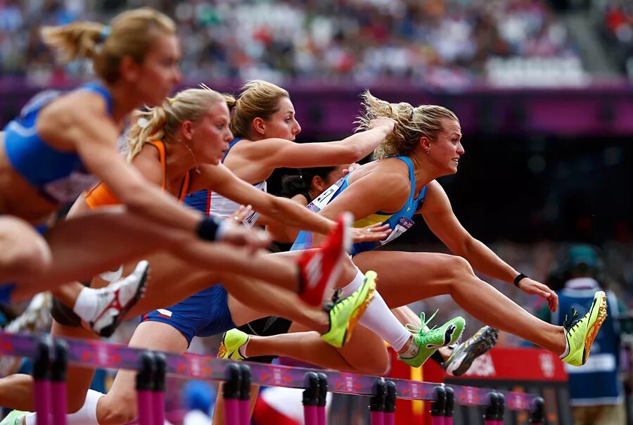 Girl competition. Летние Олимпийские игры. Спортивные соревнования Олимпийские игры. Современный спорт.