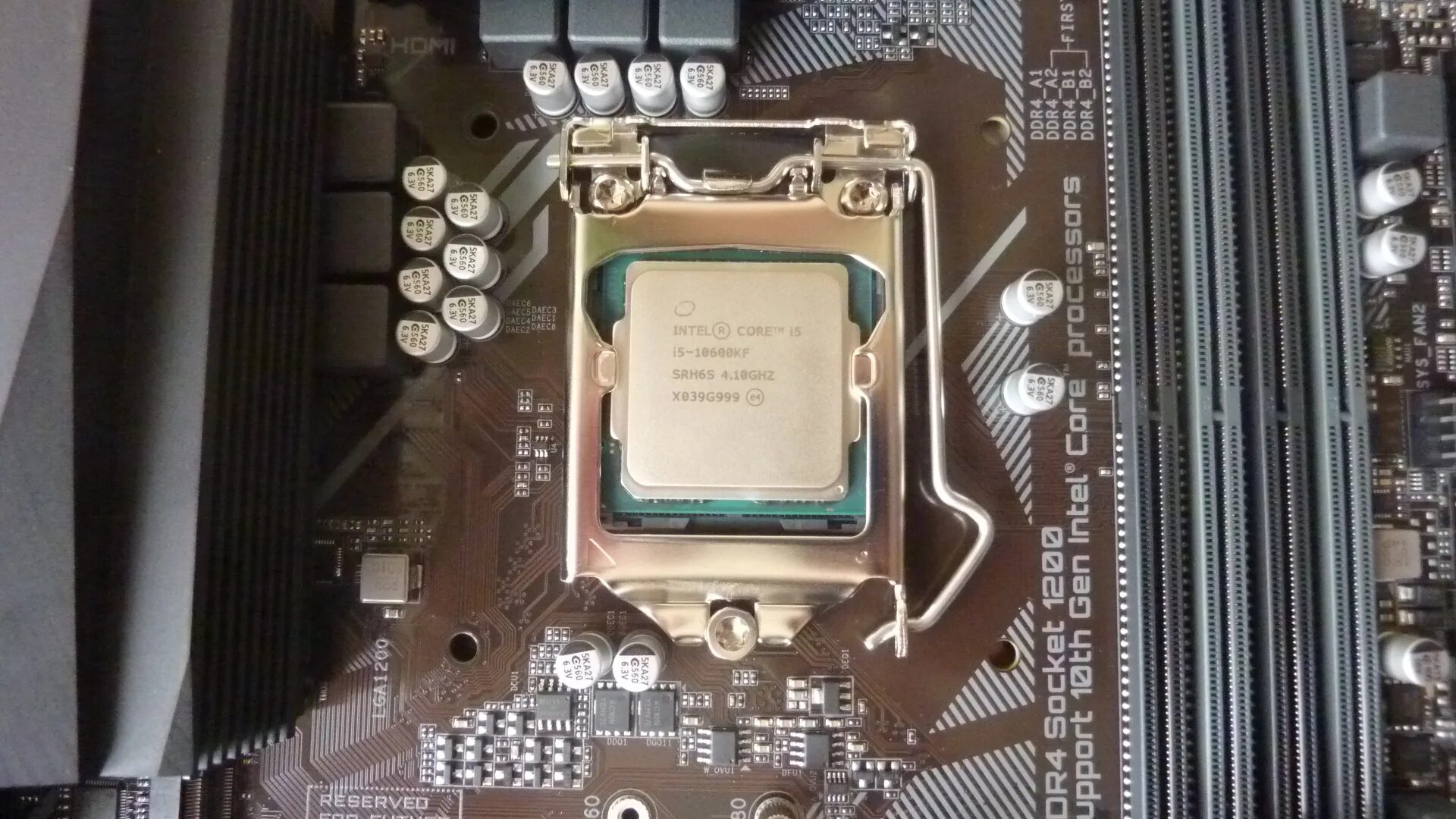 Процессор Intel Core i5 10600kf. Intel Core i5-10600kf (Box). Процессор Intel Core i5-10600kf OEM. Core i5 10600kf, LGA 1200, Box. 12600f