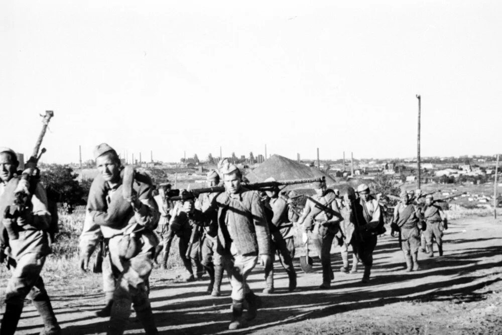 День освобождения донбасса 1943. Донбасс 1943 год. Битва за артемовск в 1943. Донбасс 1943 год. Освобождение донбасса 1943 год.