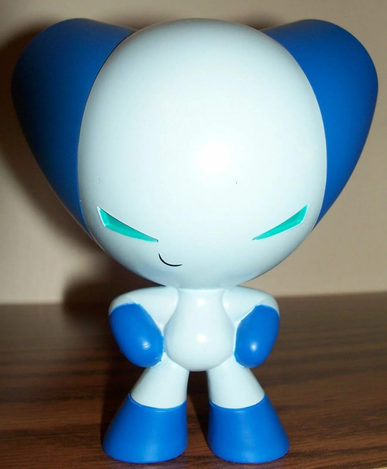 Робот малыш. Robotboy. Роботбой игрушка. Роботбой Toy. Игрушка робот для малышей.