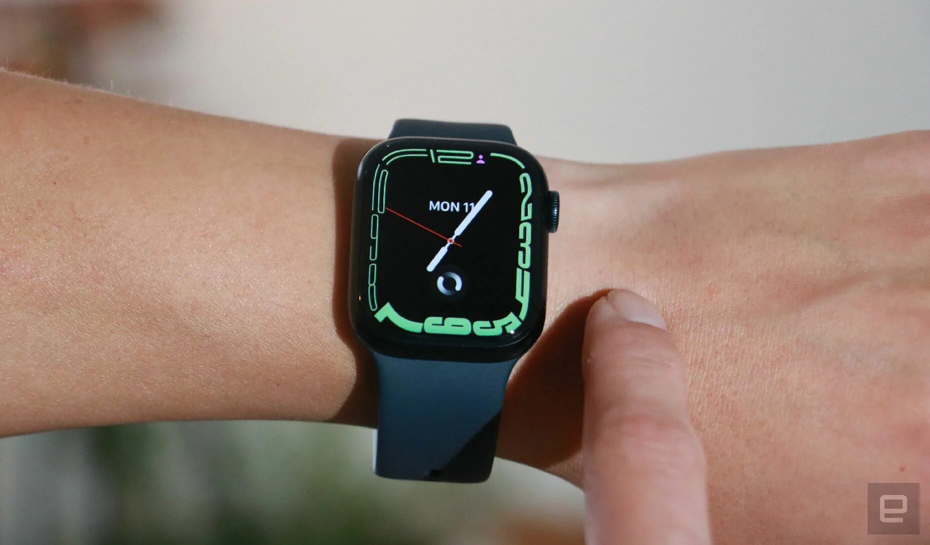Смарт-часы Apple watch Series 7 45mm. Топ смарт часов 2024. Apple watch 7 45mm на руке. Apple watch s8 Ultra зеленый.