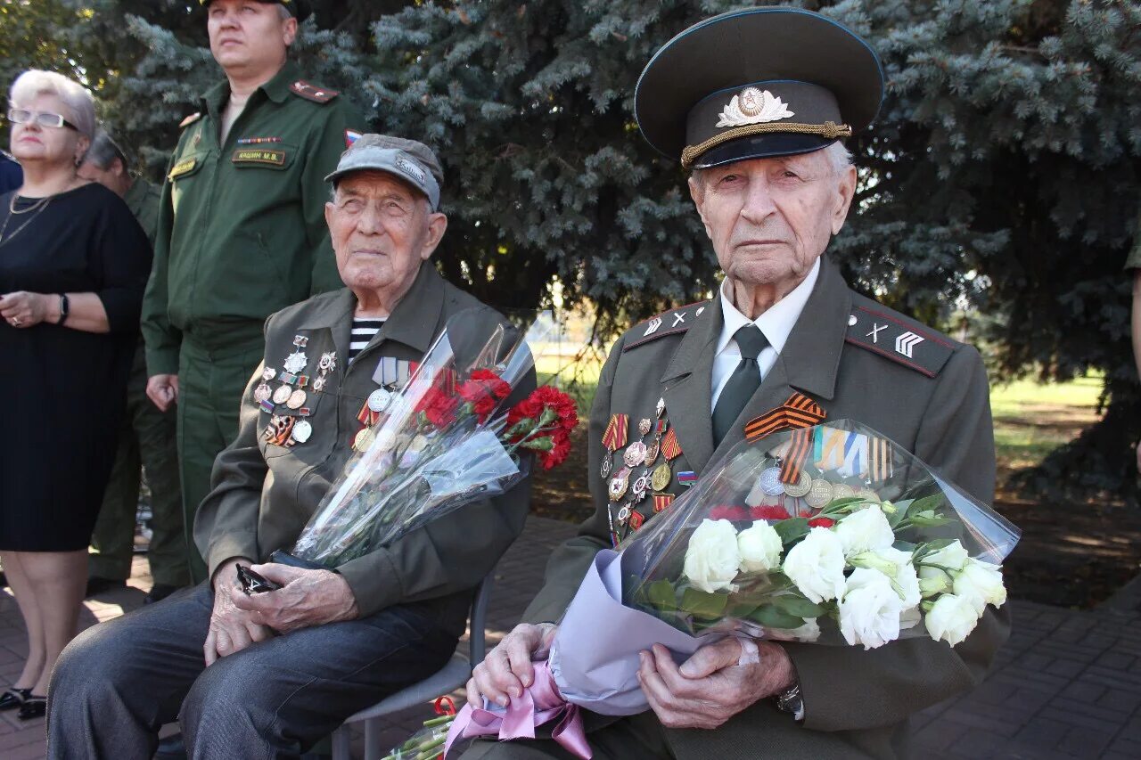 Парк 30 летия Победы в Кущевской. Станица Кущевская парк Победы. Герои советского Союза Кущёвского района Краснодарского края. Ветераны станицы Ильинская Краснодарского края. Погода станице кущевской кущевской краснодарского