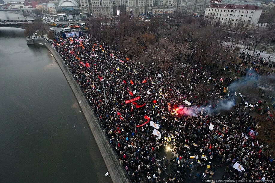 Болотная площадь митинг 2011. Навальный 2011 Болотная площадь. Болотная революция 2012. Болотная площадь протесты 2011 2012.