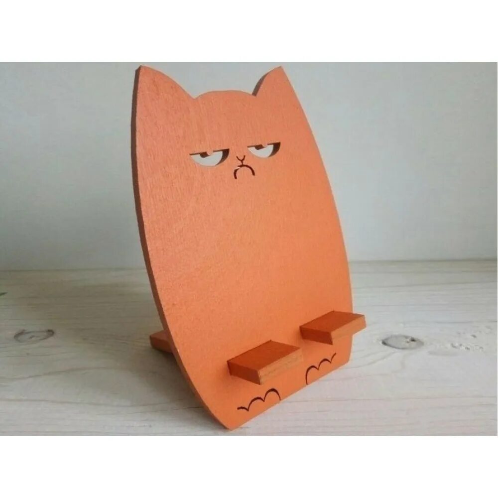 Макет для лазерной резки подставка. Подставка под декоративную тарелку из фанеры. Сувениры на лазерном станке. Подставка деревянная. Настенная подставка для сабли.