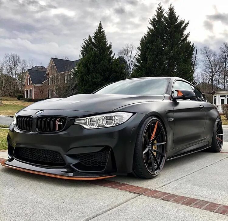 Bmw черная матовая. БМВ м4 матовая. BMW f82 чёрный. BMW m4 f82 Black. BMW m4 f82 Black Matte.