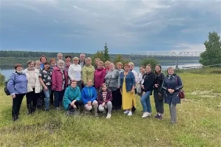 Пинежский район д Церкова. Пенсионеры на базе Пинежье. Школа в Занюхче Архангельской области Пинежского районаизнутри. Газета пинежье