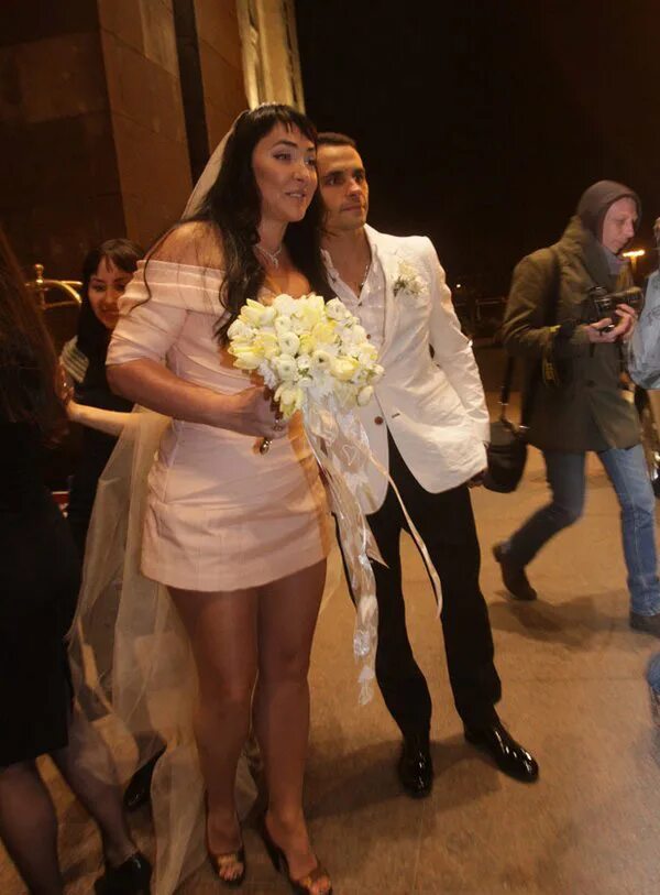 в чем сейчас выходят замуж. тамара экклстоун стиль. свадьба. элла суханова свадьба дом 2. в чем сейчас выходят замуж.