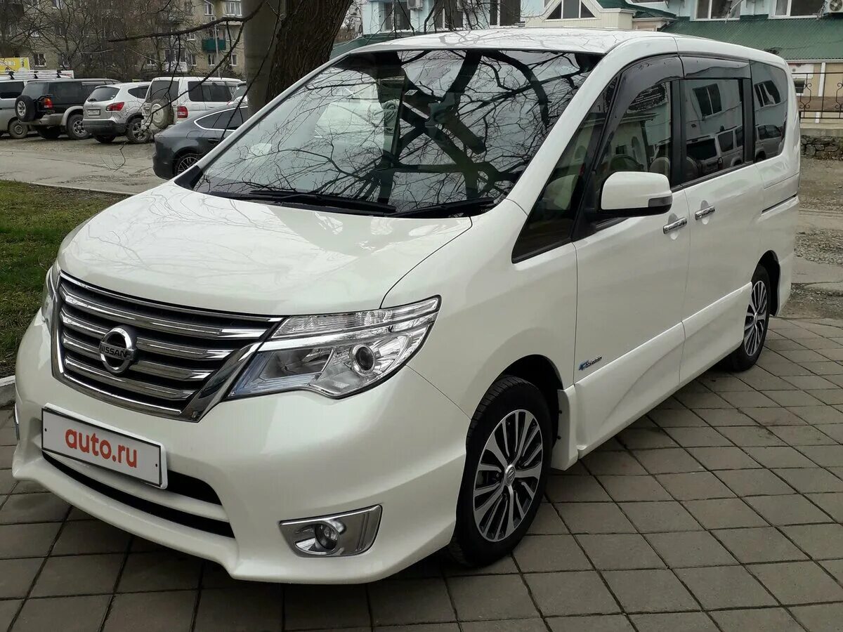 Сирена гибрид. Ниссан Серена 2015. Nissan Serena, 2015 г.. Ниссан Серена гибрид 2015. Ниссан Серена с26 гибрид.