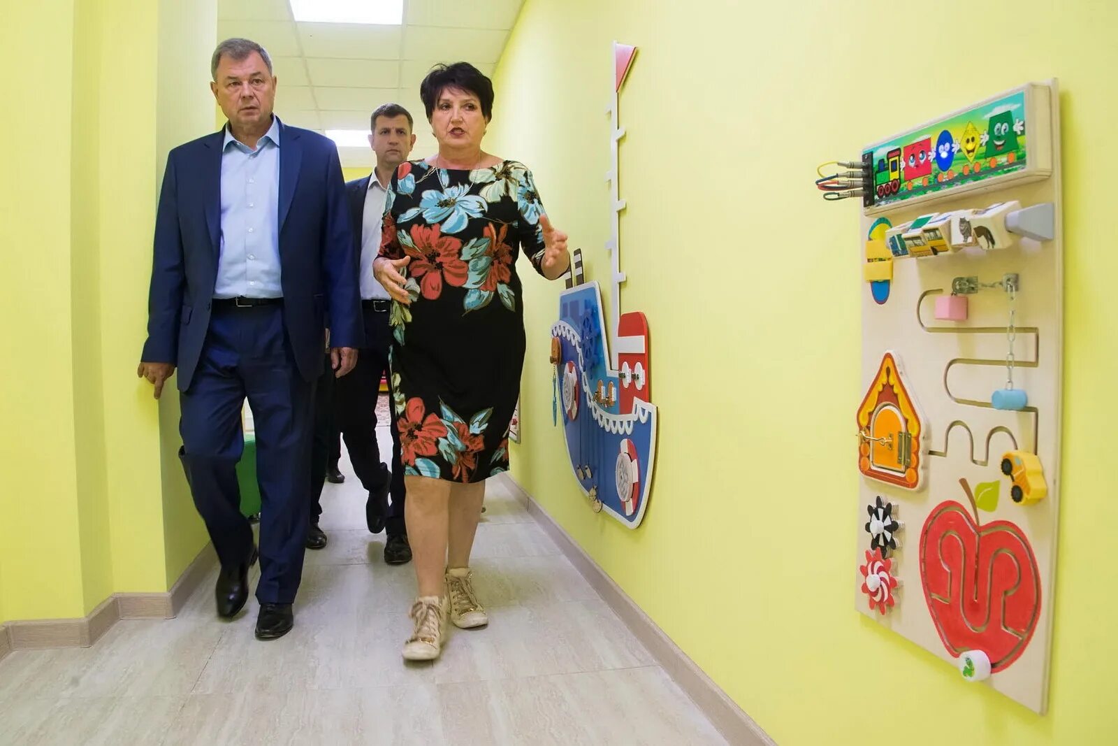 Кнопочка детский сад калуга. Открытие детского сада. Подарки на новый год детям 6 лет. Порожние ясли. Детский сад ул дубрава калуга.