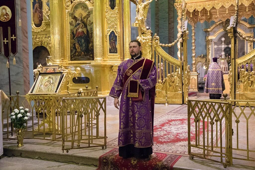 Петропавловская крепость митрополит. Варсонофий в Петропавловском соборе в Санкт-Петербурге. Всенощное бдение LZK алтарников. Сколько времени длится всенощная