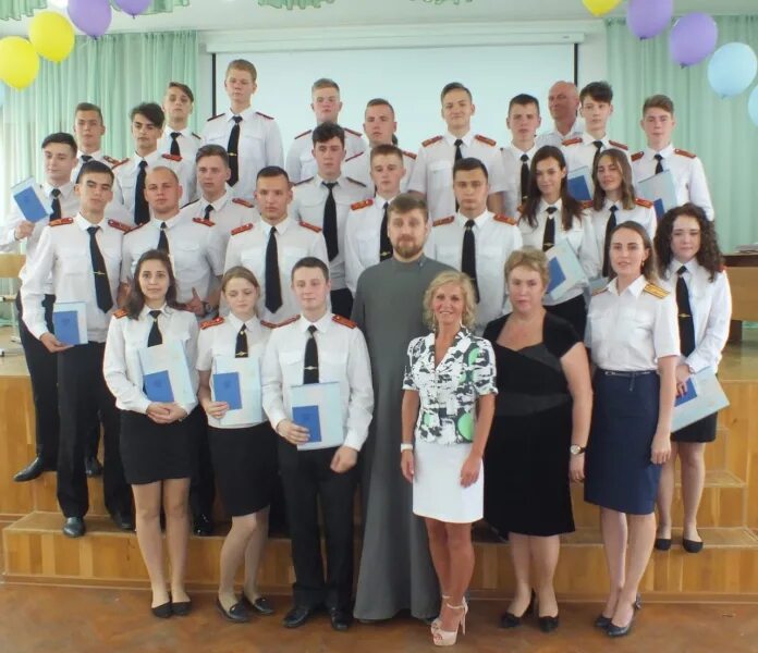 Маоу сош 38 г калининграда. Школа 2 калининград. Сайты 38 школы калининград. Школа 36 калининград. Школа номер 43 тюмень последний звонок 2021 года.