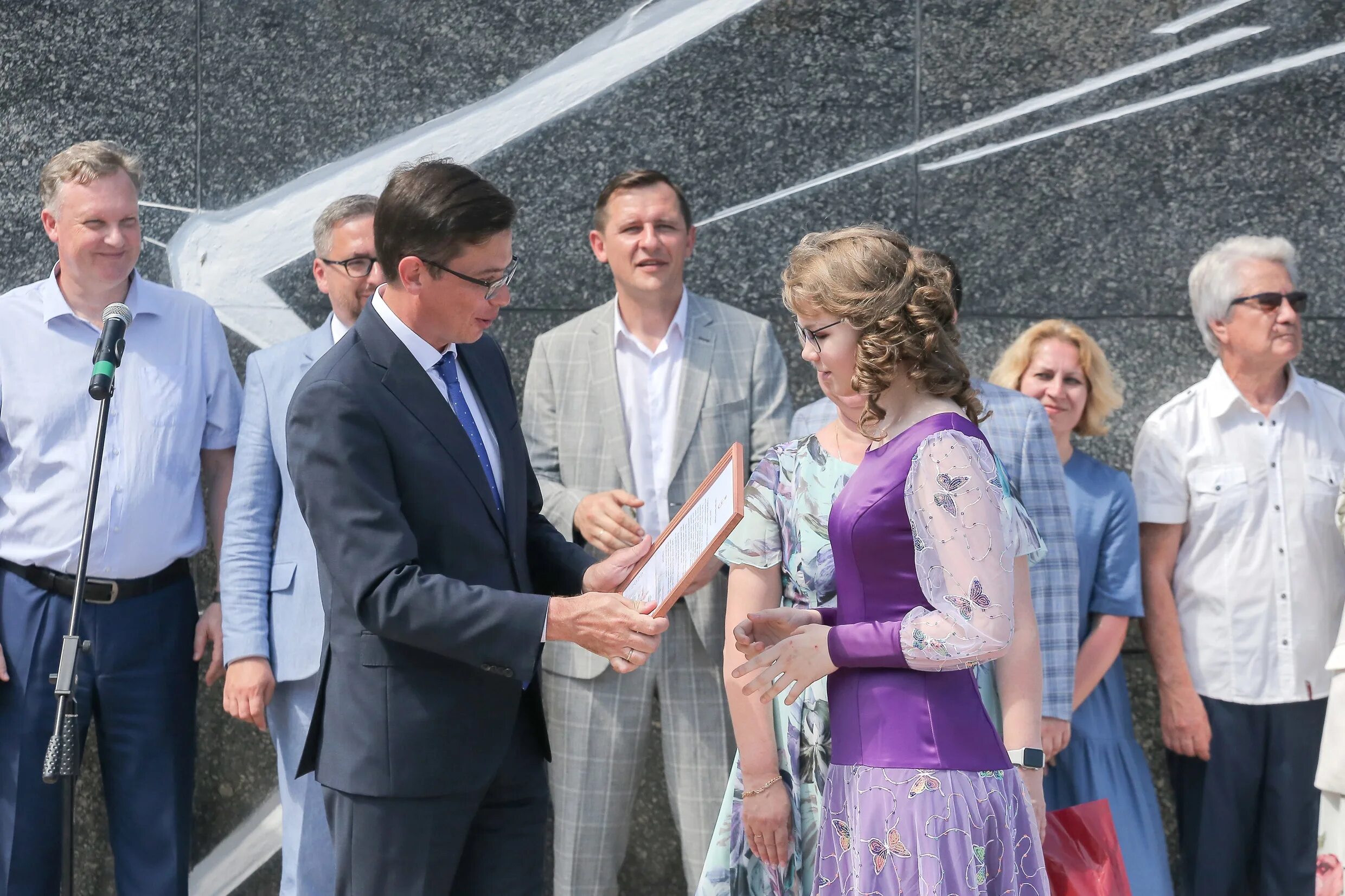 5 111 2025. Выпускники 2025 нижний новгород. выпускники нижнего новгорода. выпускной в нижнем новгороде.