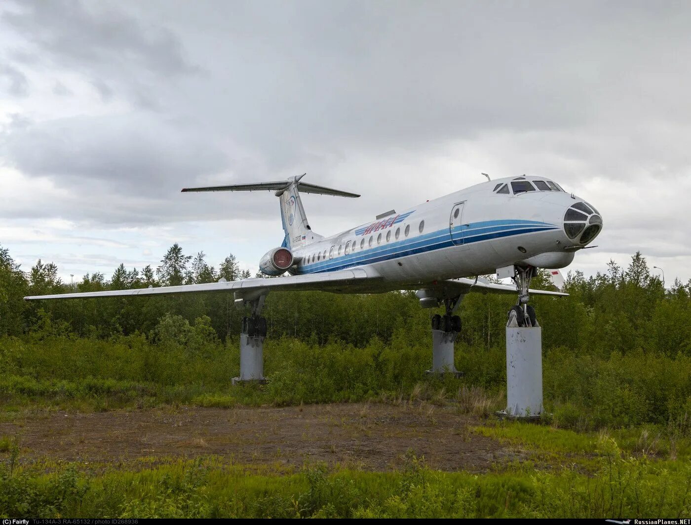 Уфа салехард самолет. Ту-134 ra-65132 Ямал. Музей полярной авиации Салехард. Ту 134 Полярная Авиация. Салехард аэропорт 70-е.