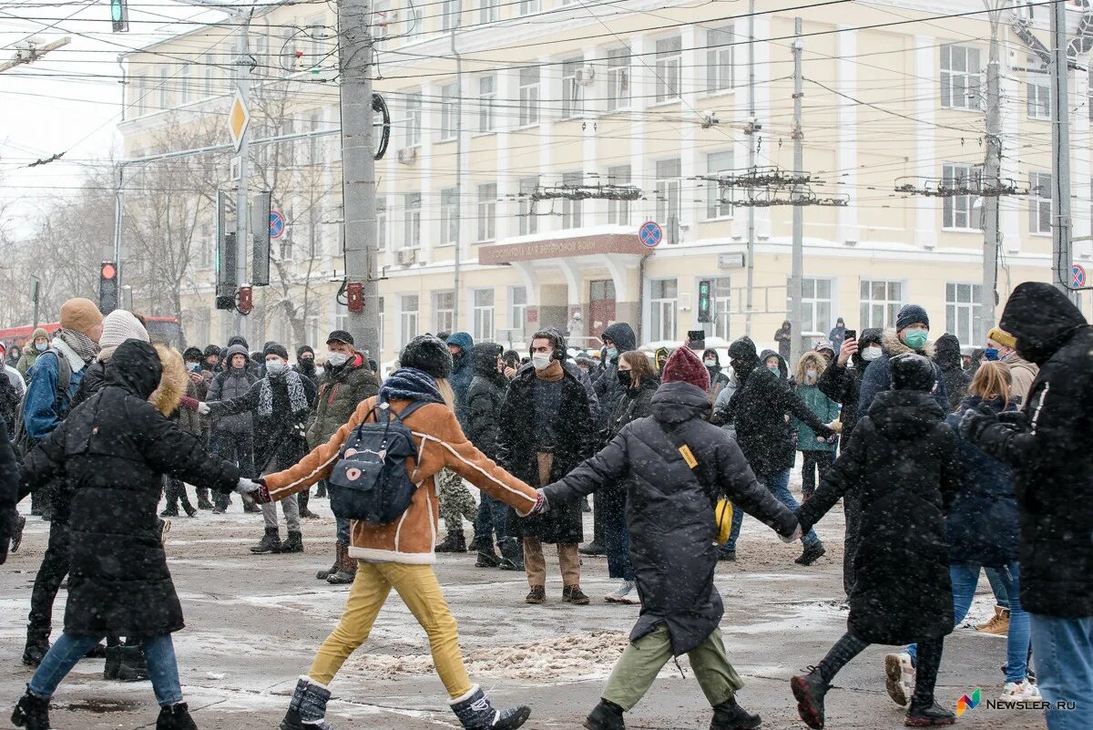 Видео новости время. Несанкционированный митинг. Стихийный митинг. Несанкционированные митинги картинки. Митинги Навального 2018.