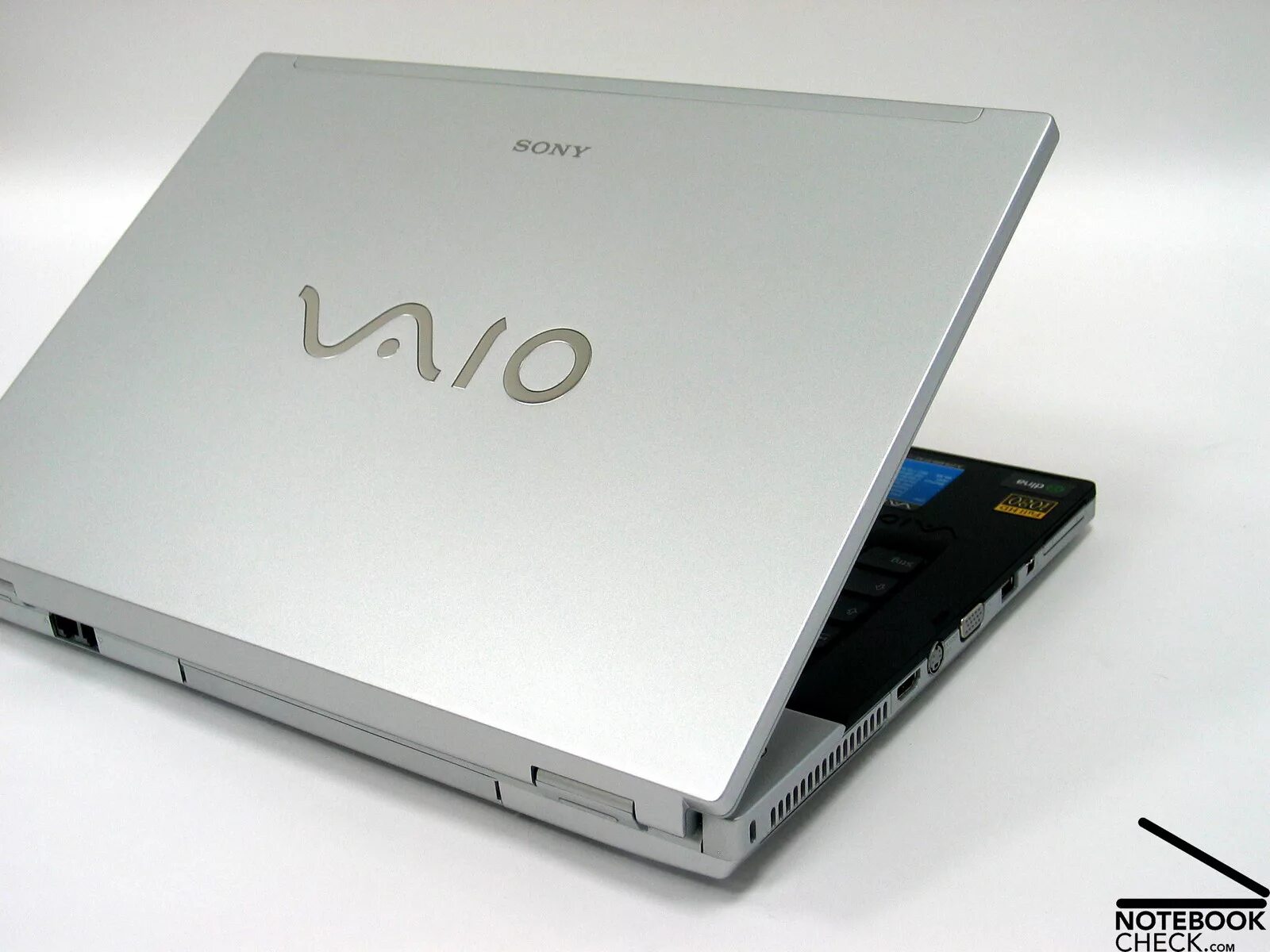 Сони вайо pcg. Ноутбук Sony VAIO. Сони Вайо ноутбук. Сони Вайо ноутбук 2017. Sony VAIO 2000.