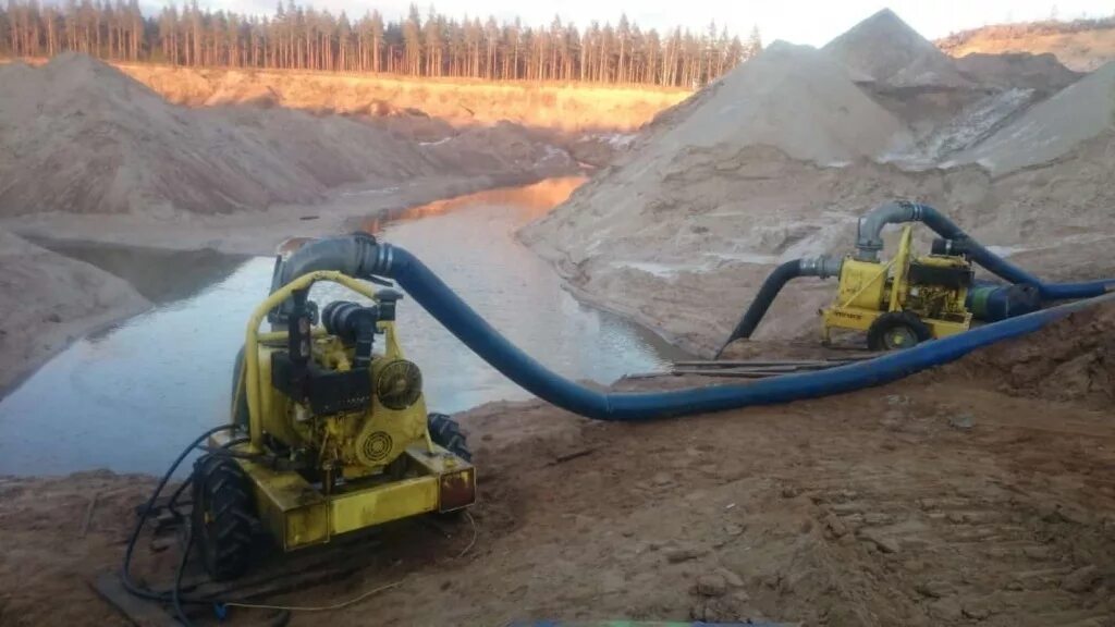Насосная станция хозяин на-600. Насосная станция dab aquajet 92 m. Насос для водопровода. Садовый насос metabo p 3300 g 600963000. Шламовый насос для откачки ила и песка.