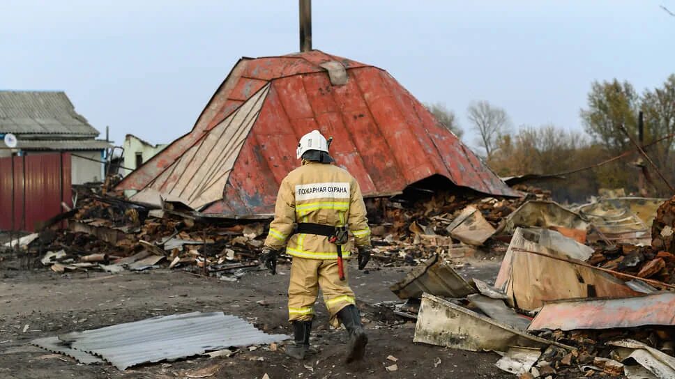 Погода николаевка павловский воронежской. Николаевка Павловский район пожар. Пожар в селе Николаевка Воронежской области. Пожар в Николаевке Воронежской области. Николаевка Павловский район.