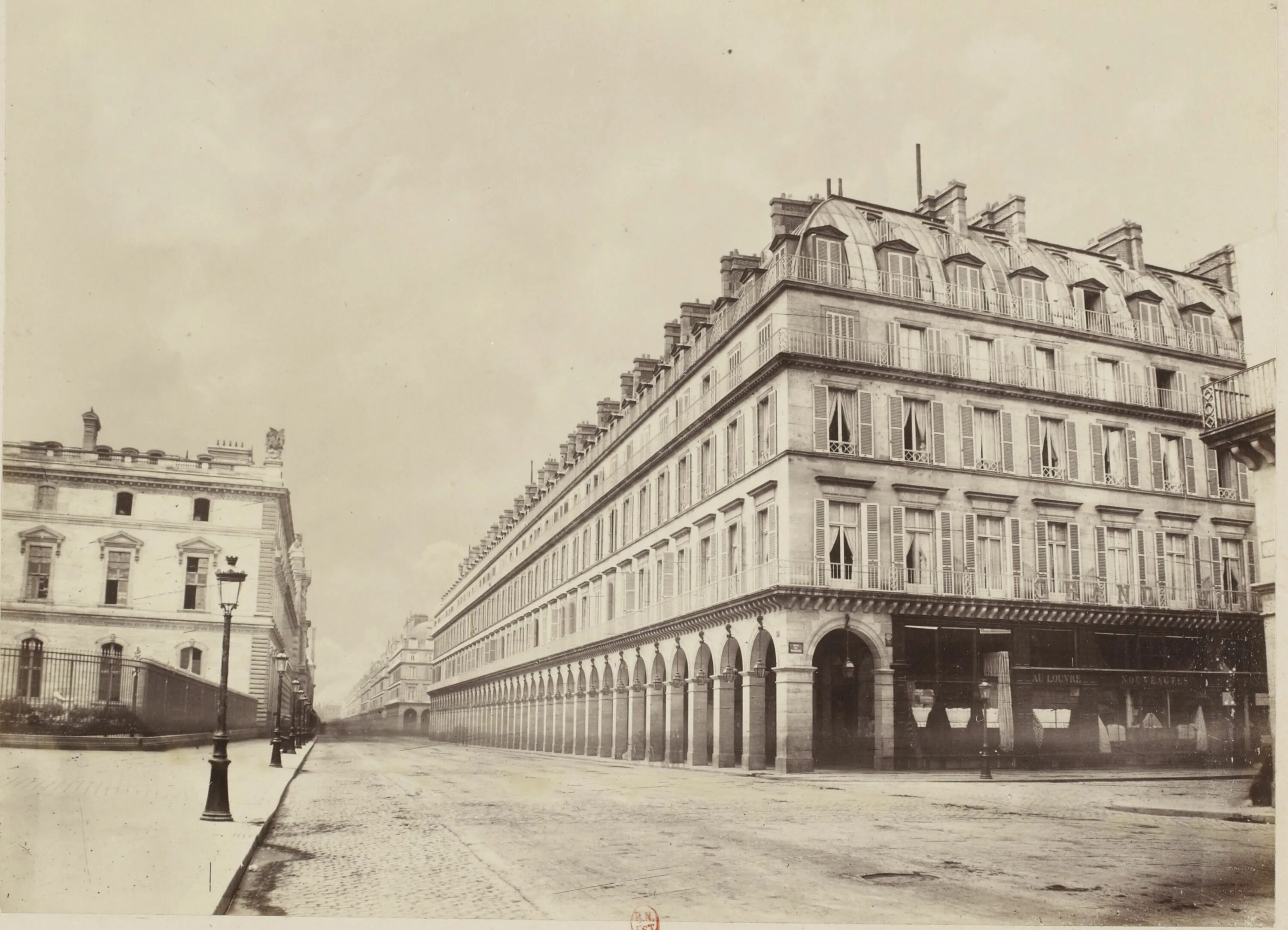 Тип 1 9 история. Париж 1870 год. Улица риволи в Париже 19 век. Франция 19 века Париж здания. Париж в 19 веке.