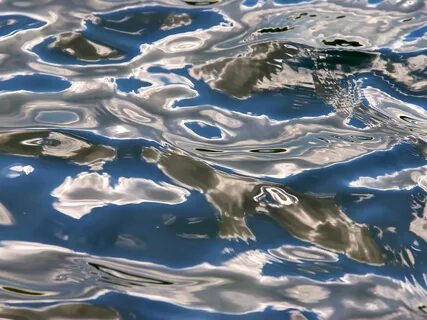 Серебристая вода