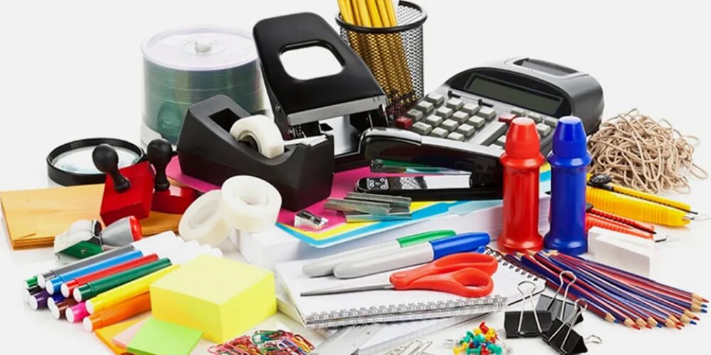Канцтовары расходные материалы. Канцелярские товары на белом фоне. Канцтовары расходные материалы. Канцелярия для офиса каталог. Канцелярские товары для офиса.