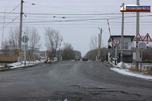 Москаленки омская область на 10 дней. ЖД переезд станция Москаленки 2803. Москаленки Омская. Москаленский район. Станция Москаленки.