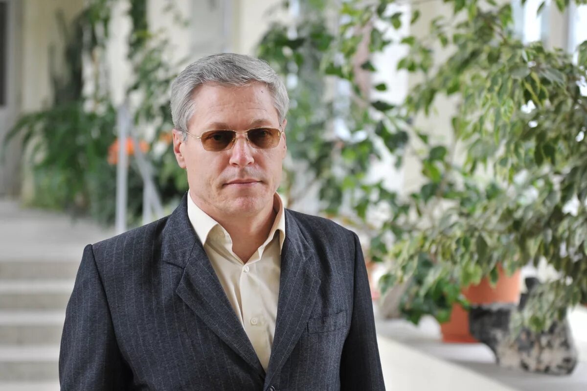 зуев борис григорьевич курчатовский институт. должность директор института. волгу ирина власюк. корчагин руслан николаевич ранхигс. должность директор института.