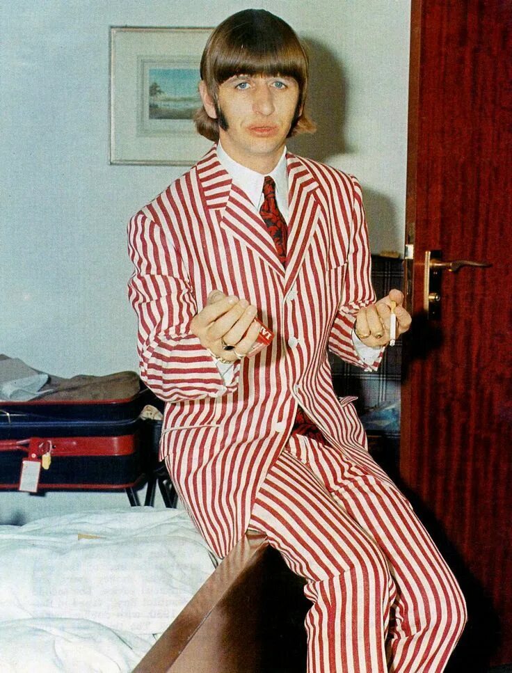 Битлз леннон. Ringo starr the beatles. Ринго старр молодой. Джон пол и ринго старр. Джон ринго.