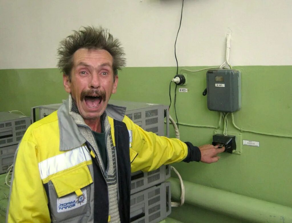 Электричество говорит. Гроза молния. Тесла никола тесла. Прокладка электропроводки. Никола тесла электричество.