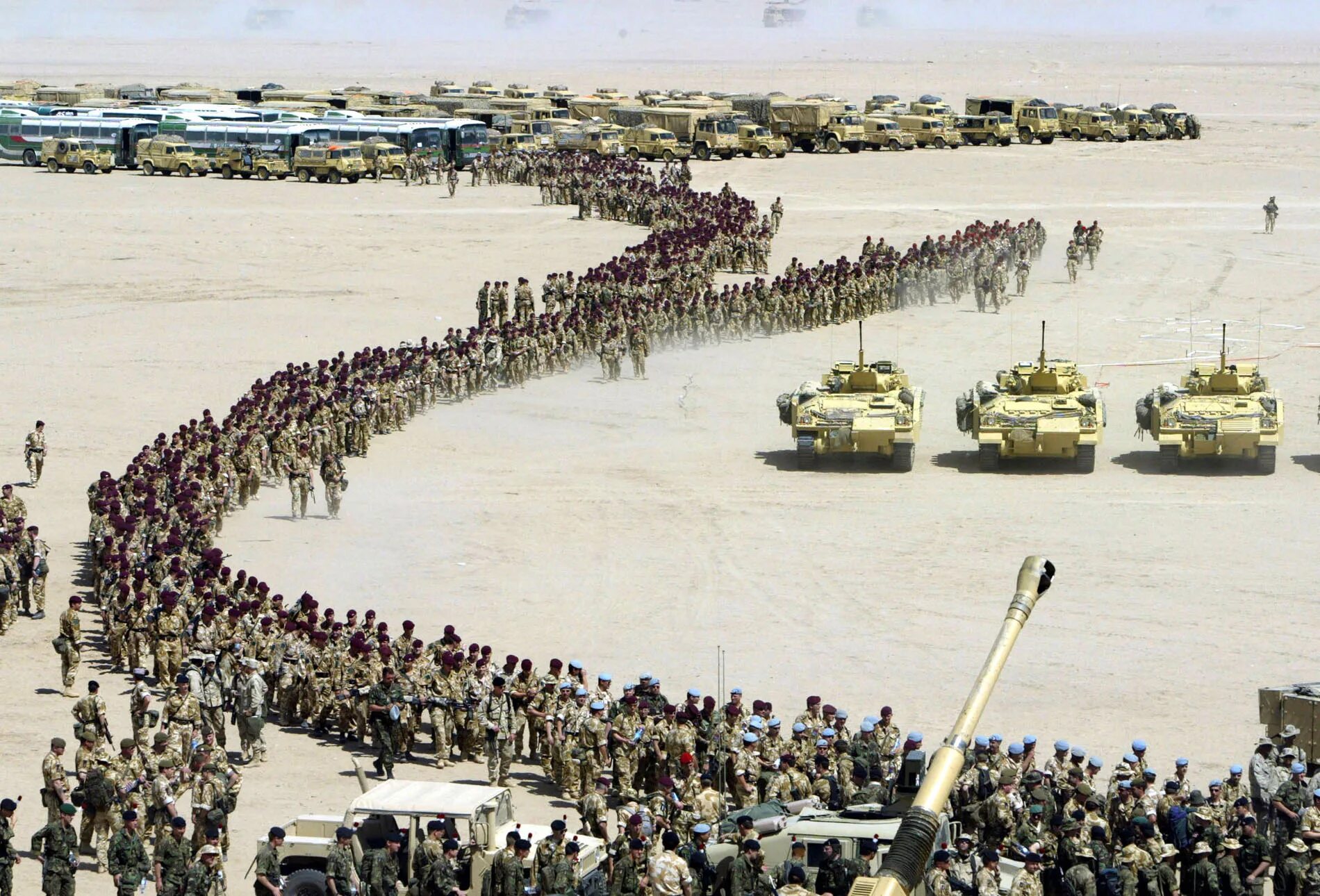 23 февраля 1991. Вторжение в Ирак 2003 Саддам Хусейн. Вторжение Саддама Хусейна в Кувейт.