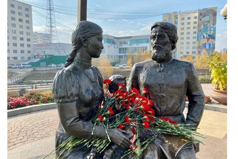 Памятник семенам