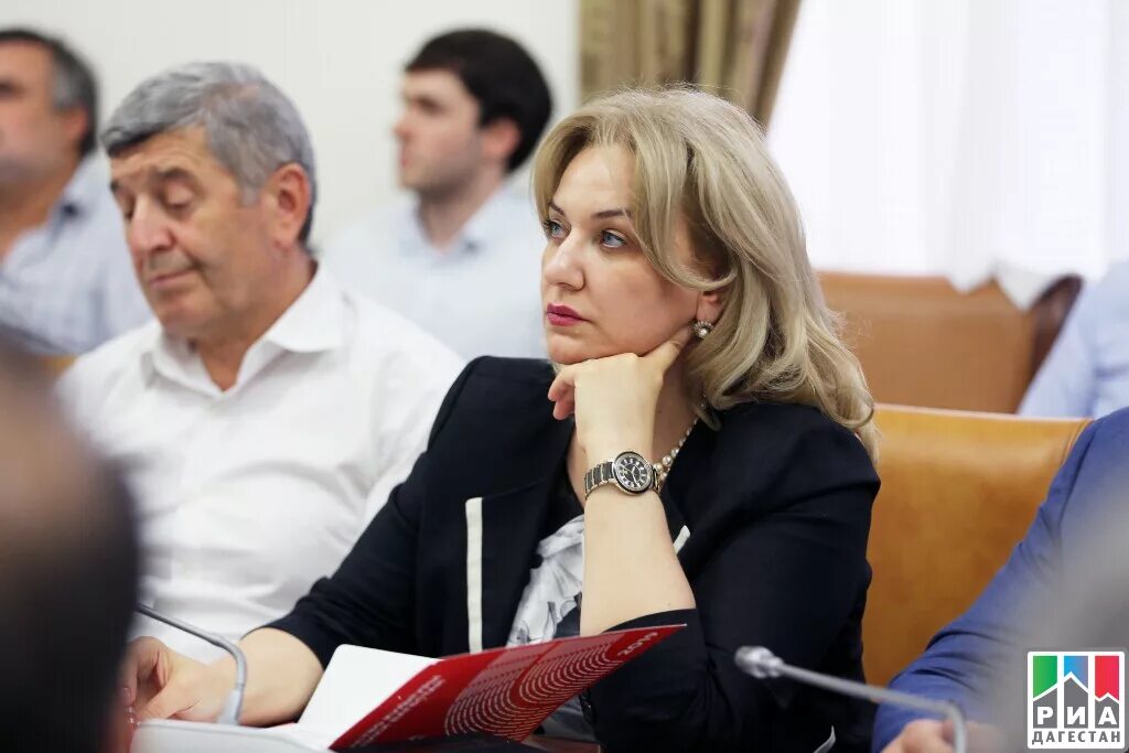 14 07 20 Музыкальные встречи Муи Гасанова с Заремой Бутаевой в ресторане - YouTu