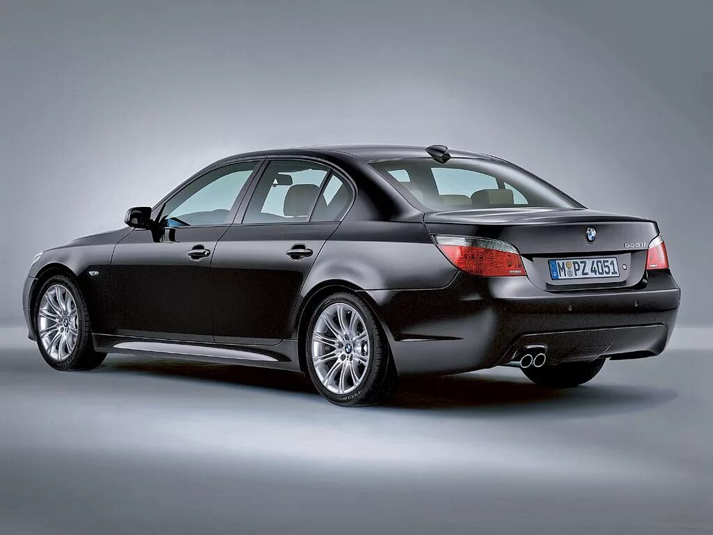 Е60 спорт. BMW e60 седан. BMW 5 e60 2005. БМВ e60 535. BMW e60 520.