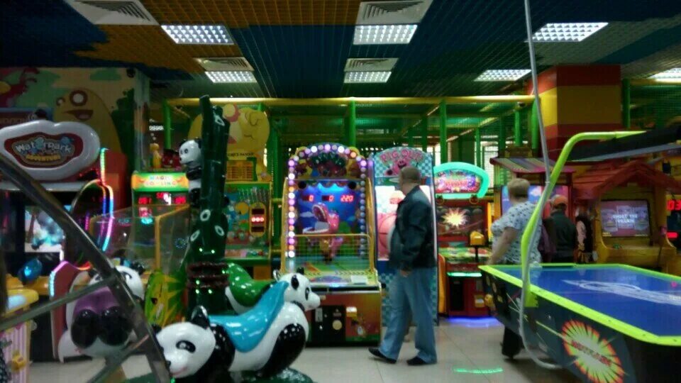 Ангар батут парк ангарск. Парк современник фонтан ангарска. Трц фестиваль ангарск. Трц фестиваль ангарск. Ангарский экопарк.