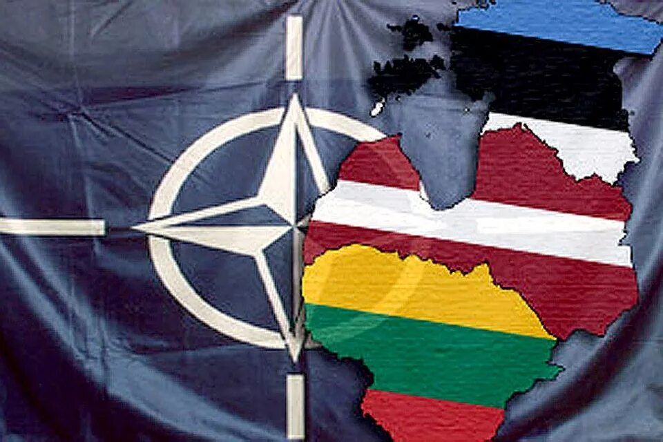Нато латвия эстония. Латвия Литва Эстония в НАТО. НАТО В Прибалтике. Страны Балтии в НАТО. Прибалтика в НАТО 2004.