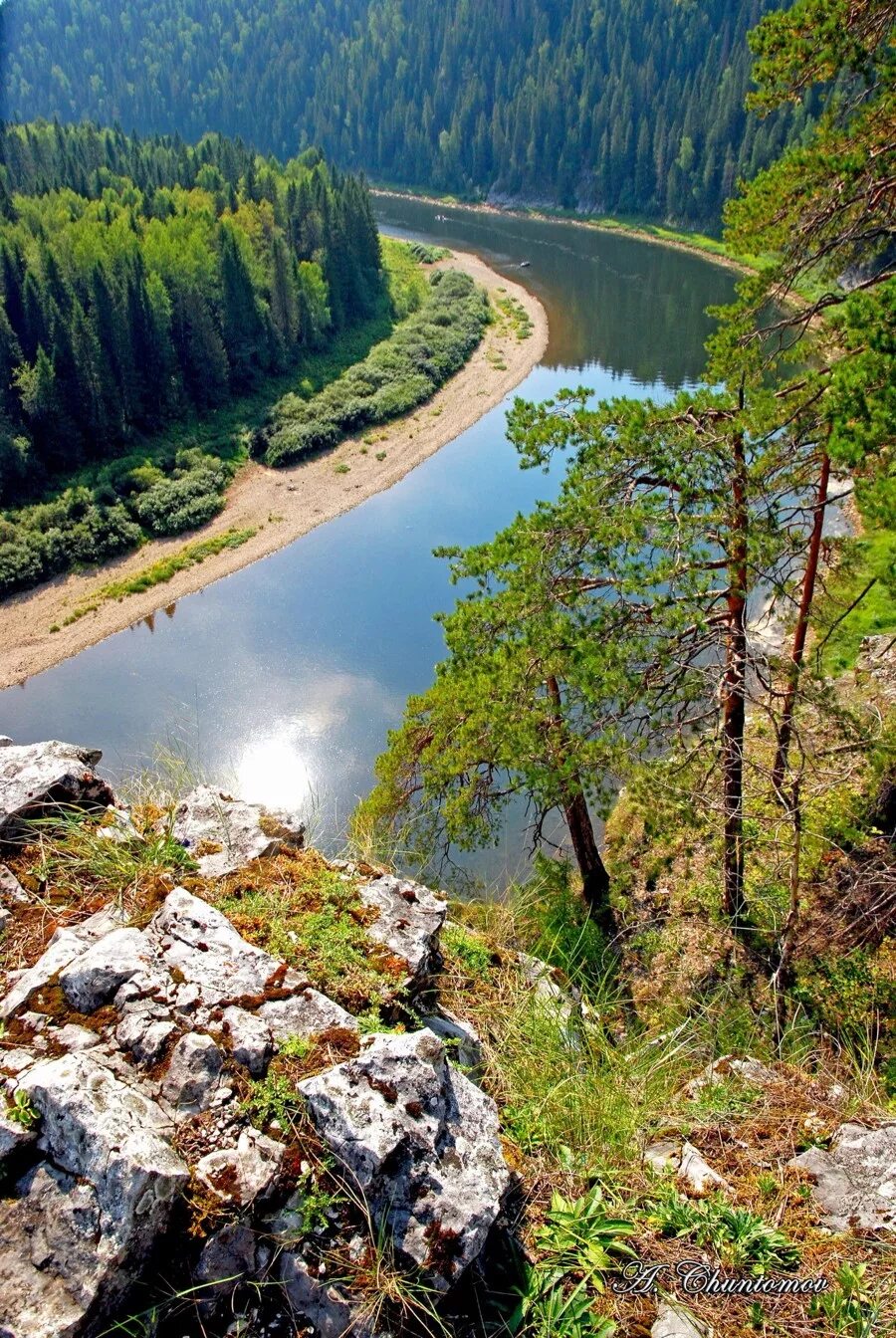 Река Чусовая Пермский край. Река Чусовая Урал. Горы реки Чусовой Пермский край. Река Чусовая красоты. Чусовая река россии