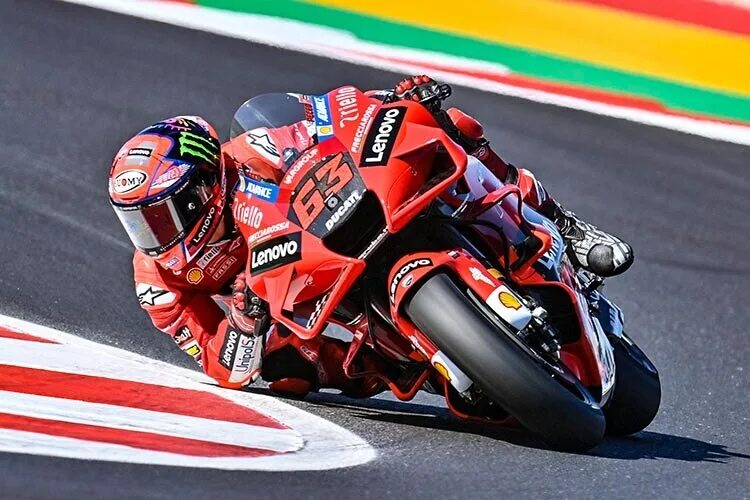 Motogp francesco bagnaia. Франческо куицца. Мото gp кубатура. Motogp 4. Франческо баранка.