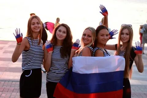 Видео в одессе женщина с российским флагом