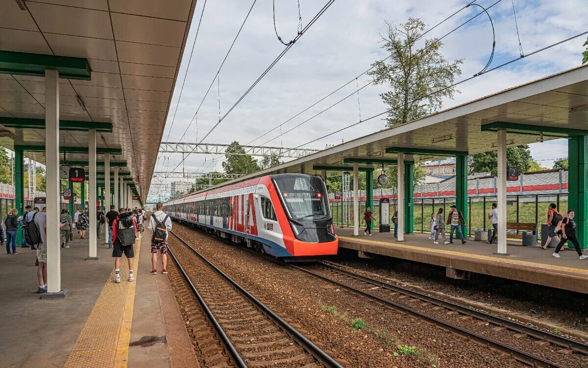 Покровское стрешнево станция ржд. Мцк покровское стрешнево. Жд станция покровское стрешнево. Станция покровское-стрешнево. Платформа покровское-стрешнево мцк.